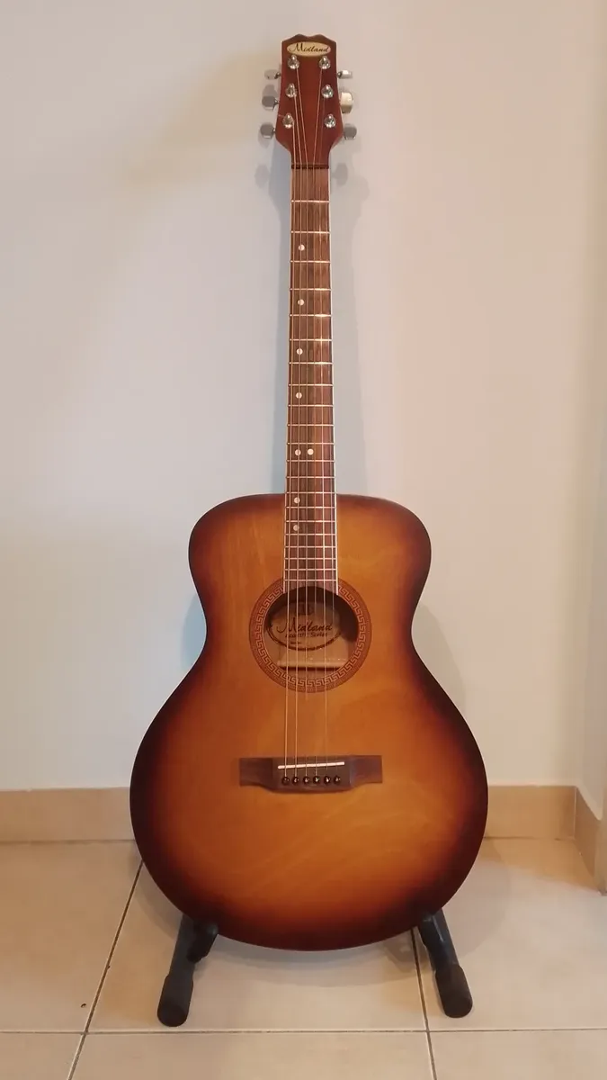 Guitarra Acústica Midland Ac10 (apx) + Mic. + Funda + Pie